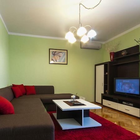 Apartman Sabljak 말리로시니 외부 사진