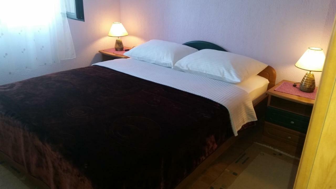 Apartman Sabljak 말리로시니 외부 사진