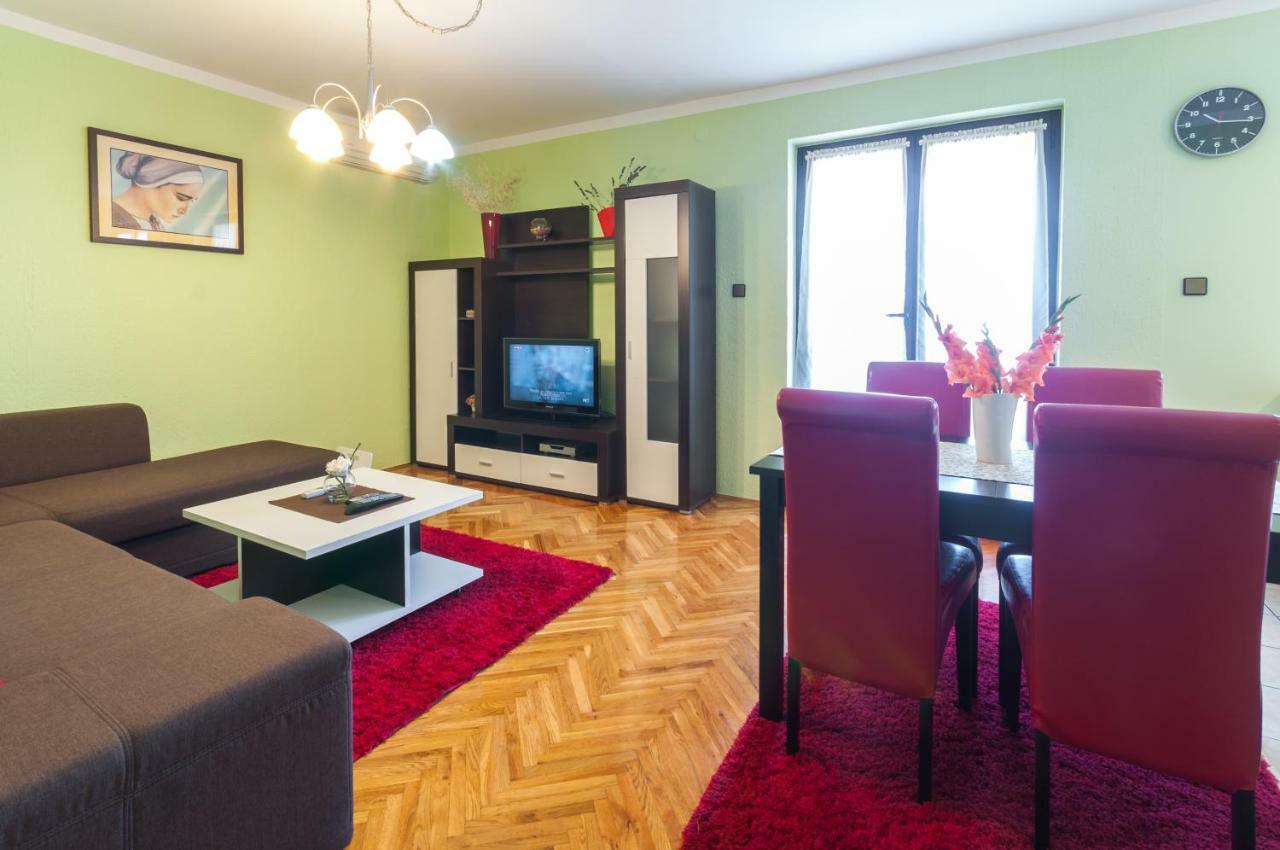 Apartman Sabljak 말리로시니 외부 사진