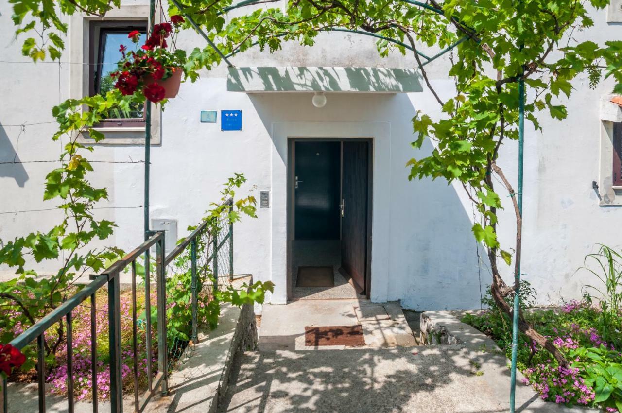 Apartman Sabljak 말리로시니 외부 사진